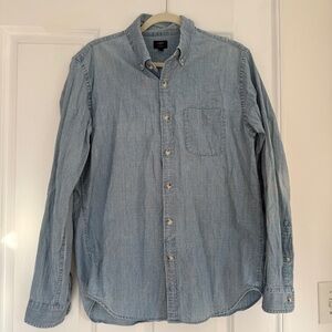 Men's J.crew factory chambray denim button down size medium